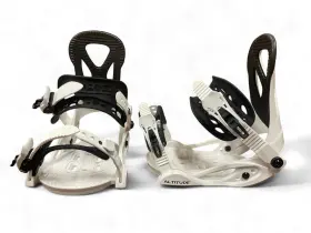 Alt-09bkjr Altitude Boardwerx Kids Inch Jr Ripper Snowboard Bindings 4x4 3d Est Sizes 3-6 White/black