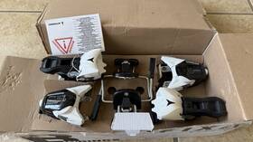 Atomic 887445100195 New Bindings Size 10 N Z B100 Black/white - Free Shipping
