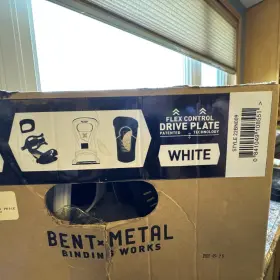 Bent Metal 841049108551 Binding Works Metta Size Medium New White