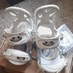 070103 Burton Custom Snowboard Bindings M White/clear Adjustable Ankle Strap 4x4 070103 Burton Custom Snowboard Bindings M White/clear Adjustable Ankle Strap 4x4
