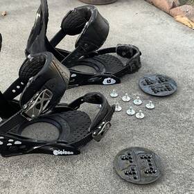 Burton 090704 Citizen Medium Black Snowboard Bindings 3d With Hardware