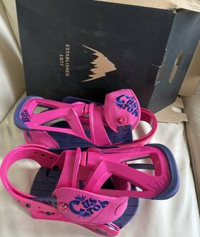 Burton 10542101654 Custom Snowboard Bindings Size M Pink/purple 2015 Magentleman