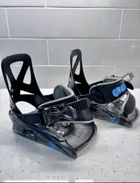 10577104001 Burton Kids / Youth Grom Snowboard Bindings - Black Size M