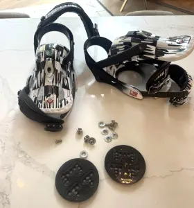 P06101116 Burton Andy Warhol Snowboard Bindings Black White Graphic Unidisk With Hardware