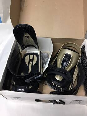 Drake 71141010-40 Axis Matrix Lady Champagne 71141010-40/m Snowboard Binding New