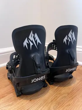 J.24.bnw.eqx.bk.3m.1 Jones Womens Equinox Snowboard Binding Medium Eclipse Black - Worn Only Twice