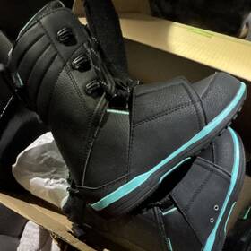 Liquid M1404005014 Womens Snowboard Boots Size 6 And Bindings Black Teal Ankle Buckles