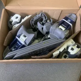 7424v1.mn Marker 2023 Squire 11 Grey/white Bindings
