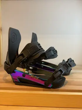 J110 Ride 886745971290 A10 Snowboard Bindings Oil Slick Medium Mens Size 7.5-10.5 2026 New