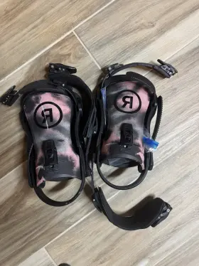 R2004013014 Ride Cl-8 Snowboard Bindings Medium Womens Us Size 7-11 Used