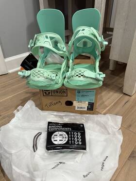 Union 2420443 Legacy Womens Snowboard Bindings Size S Tiffany