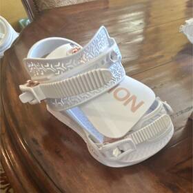 Union 3212113-wht-l Juliet White Snowboard Bindings Size L