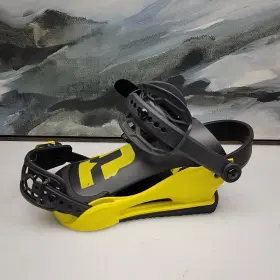 Union 810058163004 Cadet Pro Youth Snowboard Bindings New Size M Electric Yellow Medium