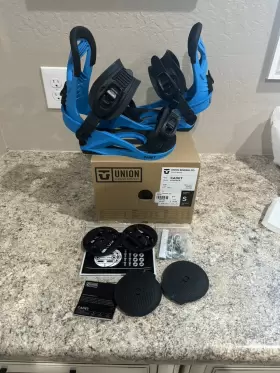 Union 810058163042 Cadet Snowboard Bindings Youth Small Us 3-5.5 Hyper Blue Inch Pre-owned