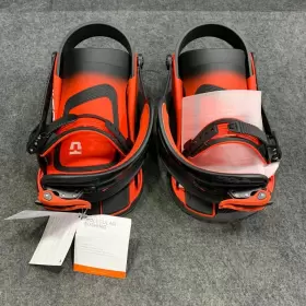 Union 810107800010 Ultra Mens Large Snowboard Bindings Hot Red Size 10.5-13