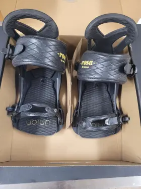 F25wxsg Union Rosa Bindings Size Unknown Appear To Be Womens Small Or Med