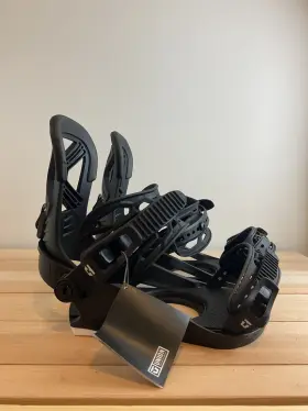 Un129 Union Cadet Pro Youth Snowboard Bindings New Size M Black Medium