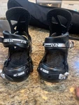 Burton Scribe Est Women's Snowboard Binding Size Medium Used. Price: $100.00.
